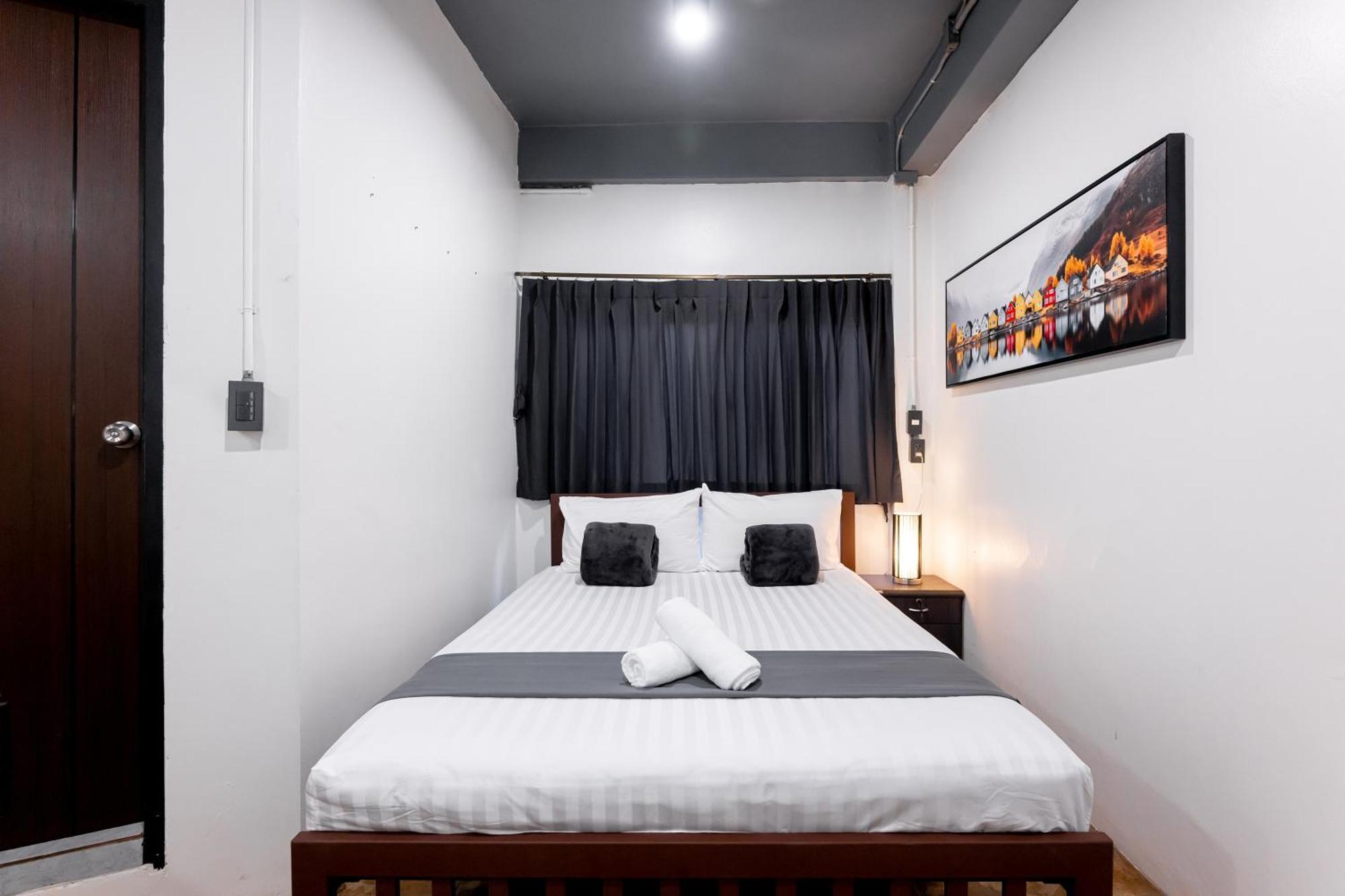 Vibes Hostel กรุงเทพมหานคร ภายนอก รูปภาพ