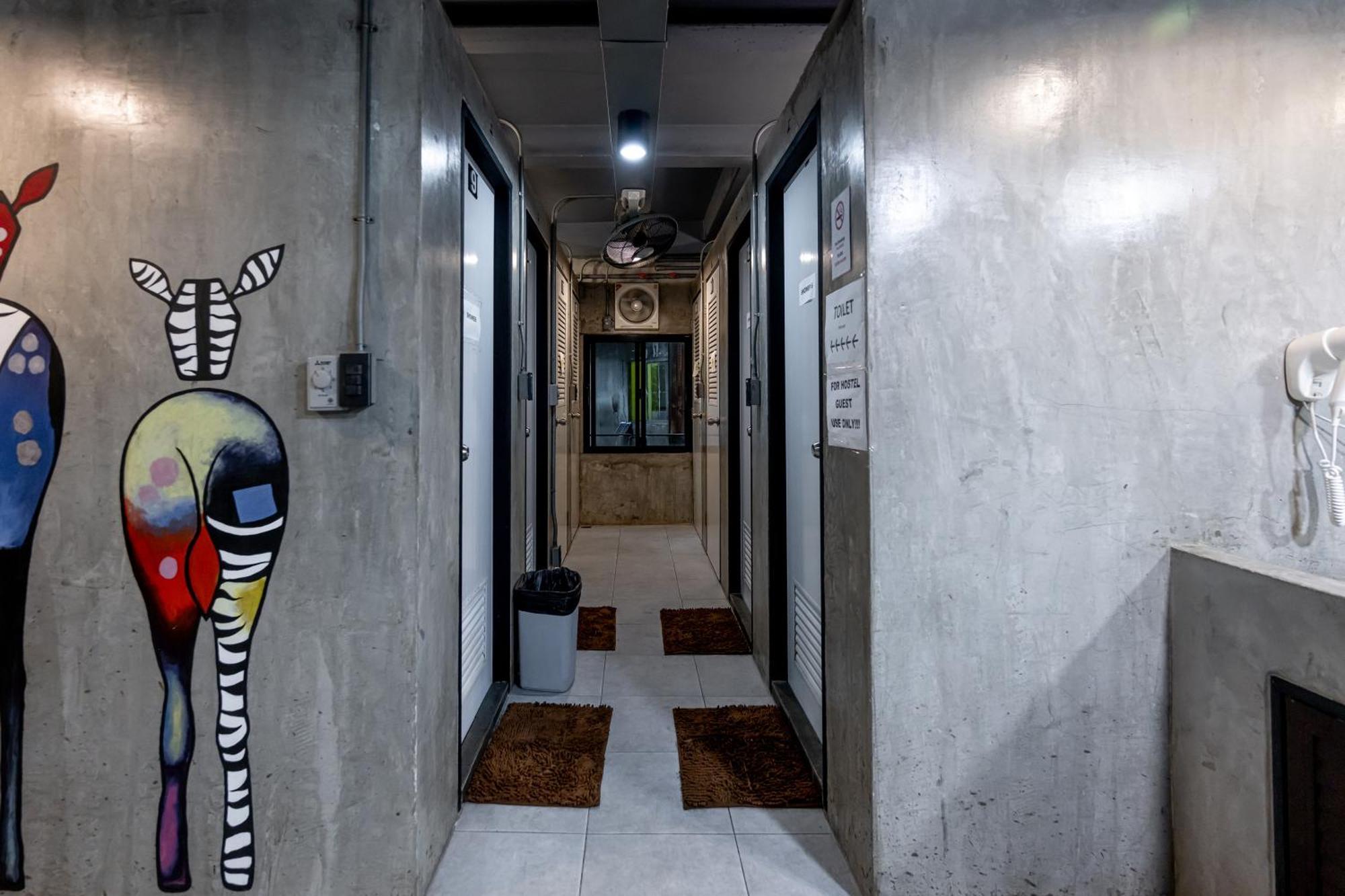 Vibes Hostel กรุงเทพมหานคร ภายนอก รูปภาพ