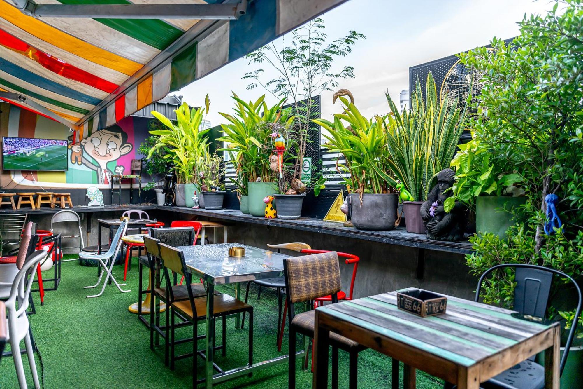 Vibes Hostel กรุงเทพมหานคร ภายนอก รูปภาพ