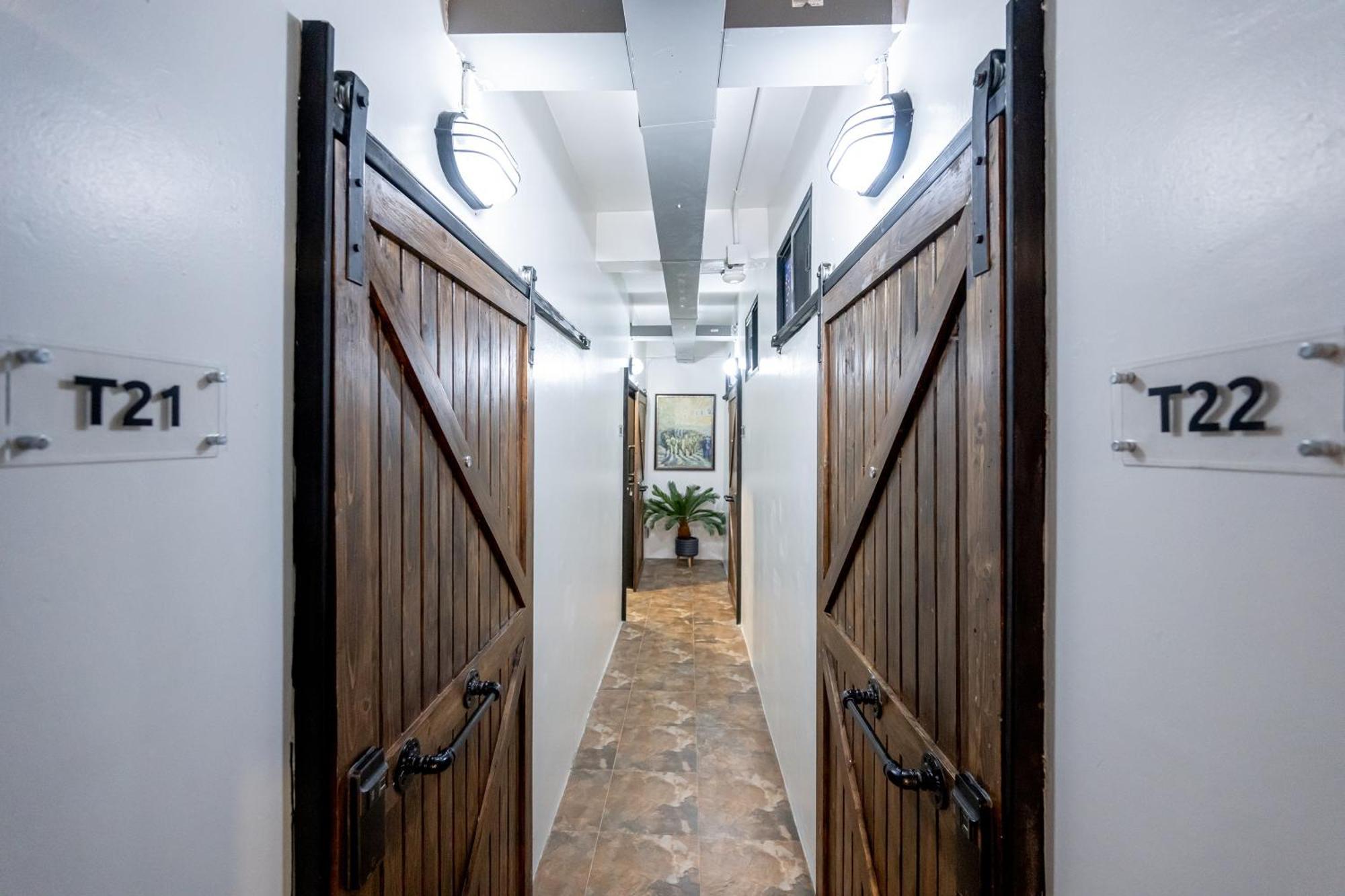 Vibes Hostel กรุงเทพมหานคร ภายนอก รูปภาพ