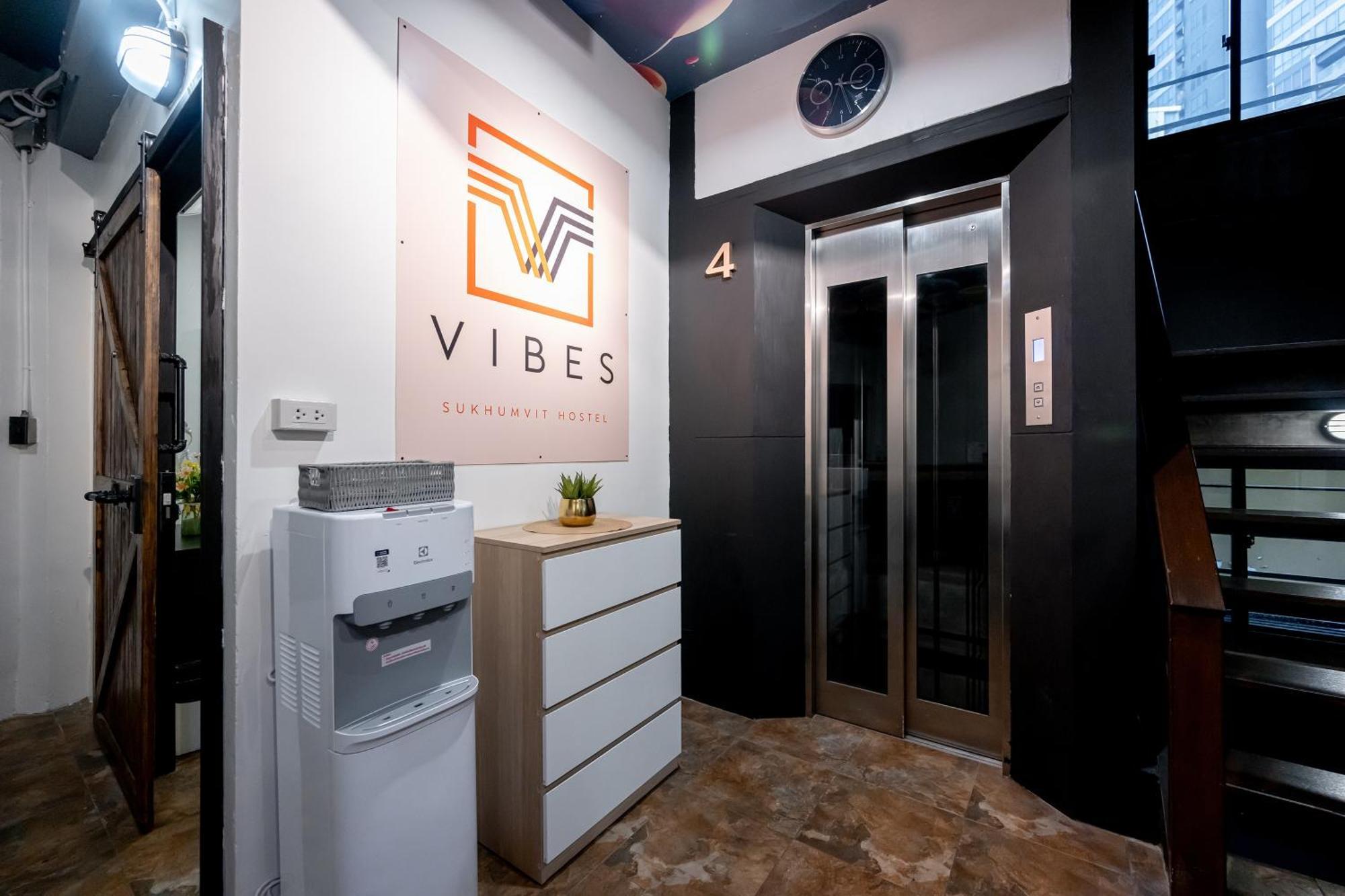 Vibes Hostel กรุงเทพมหานคร ภายนอก รูปภาพ